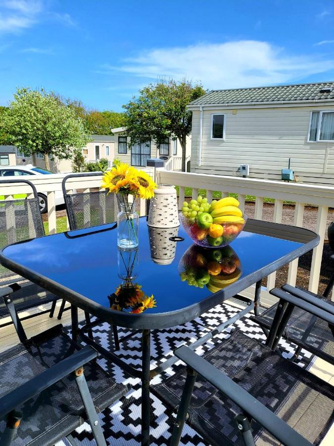 Luxury Woodland Retreat Holiday Home - Shorefield Country Park Downton  Экстерьер фото